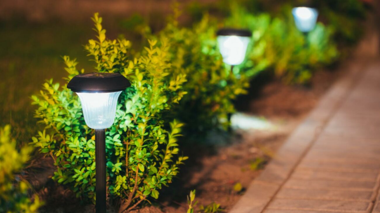 Why Do Outdoor Solar Lights Stop Working?